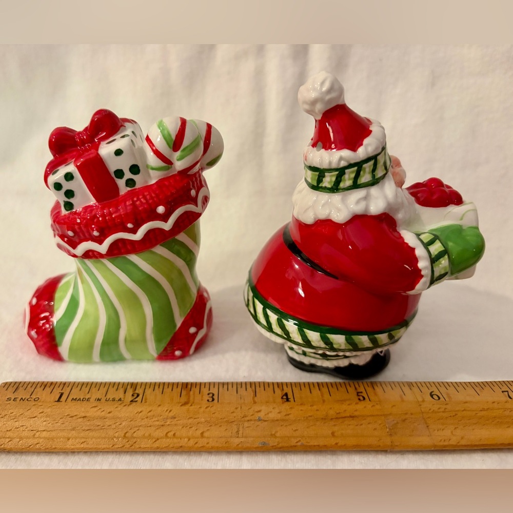Fitz and Floyd Christmas Salt and Pepper Shakers Stocking Stuffers Santa 4" - Picture 5 of 6